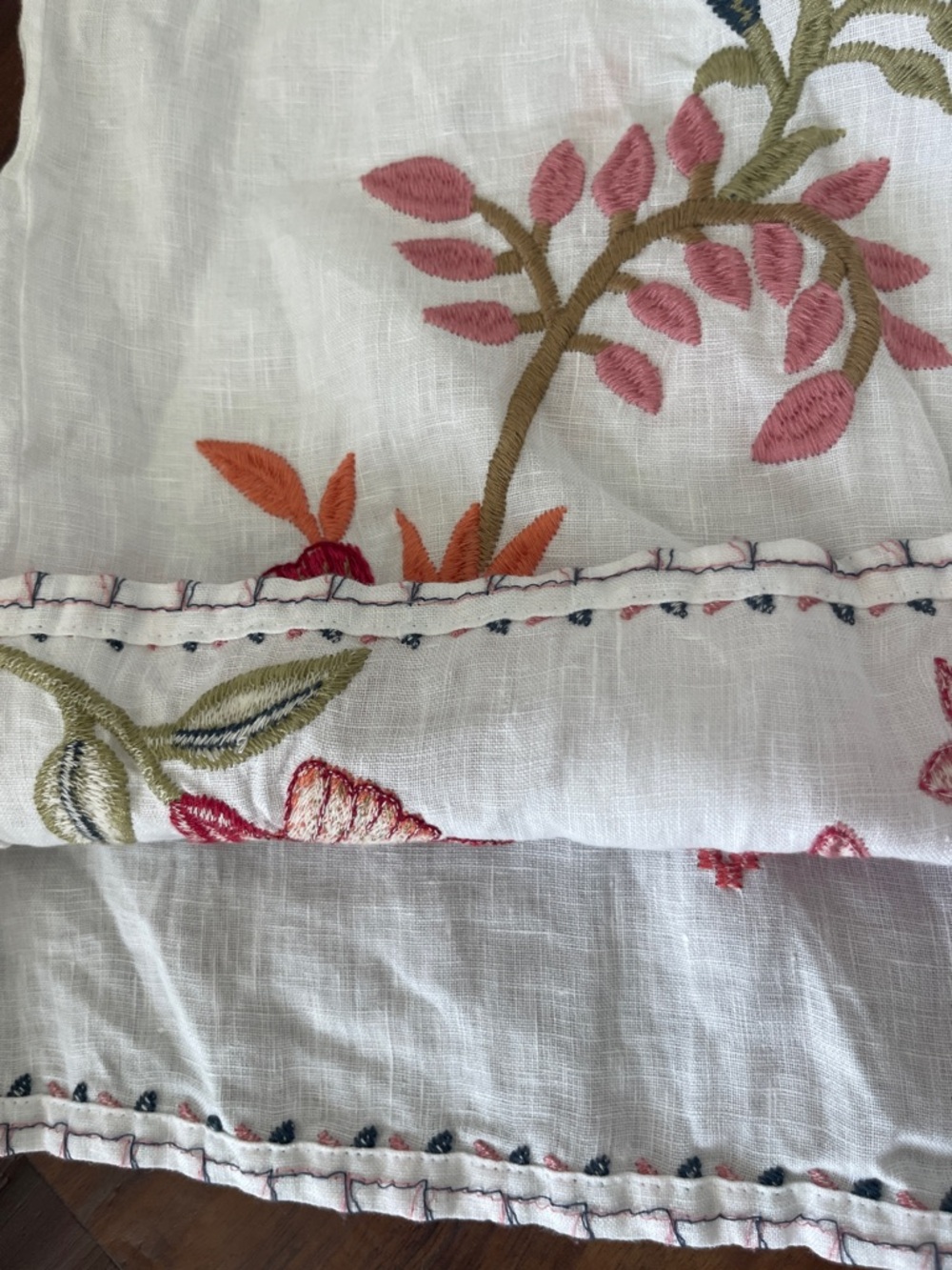 New - Johnny Was - Relaxed Yoke Tank Georgia White Embroidered Linen Top - Picture 7 of 9